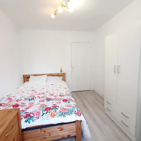 Evry Serenity Haven - Sleeps 9 Ferienhaus