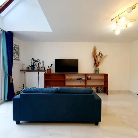 Evry Serenity Haven - Sleeps 9 Ferienhaus Courcouronnes