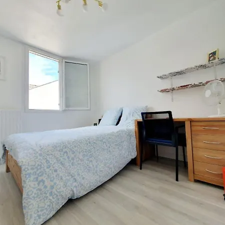 Evry Serenity Haven - Sleeps 9 * Courcouronnes