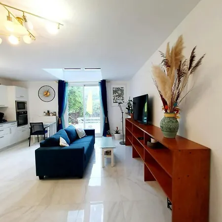 Evry Serenity Haven - Sleeps 9 Ferienhaus *